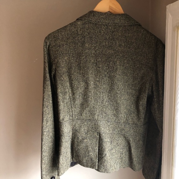 Talula (Aritzia) cropped blazer - Picture 4 of 6